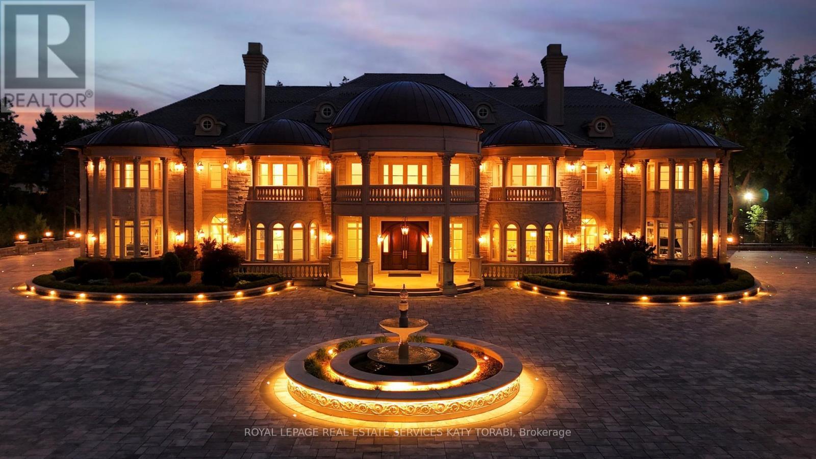 












8 HIGH POINT ROAD

,
Toronto,




Ontario
M3B2A4

