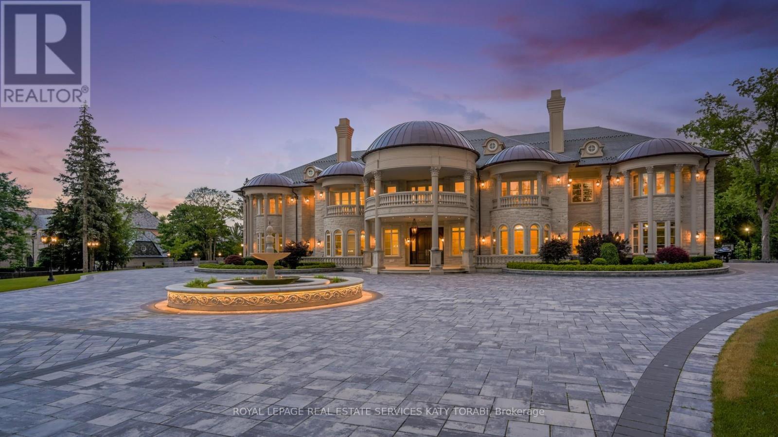 












8 HIGH POINT ROAD

,
Toronto,




Ontario
M3B2A4

