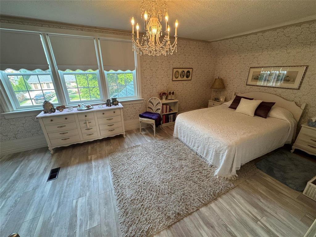 












7 GLENWOOD Street S

,
Souris,




Manitoba
R0K2C0

