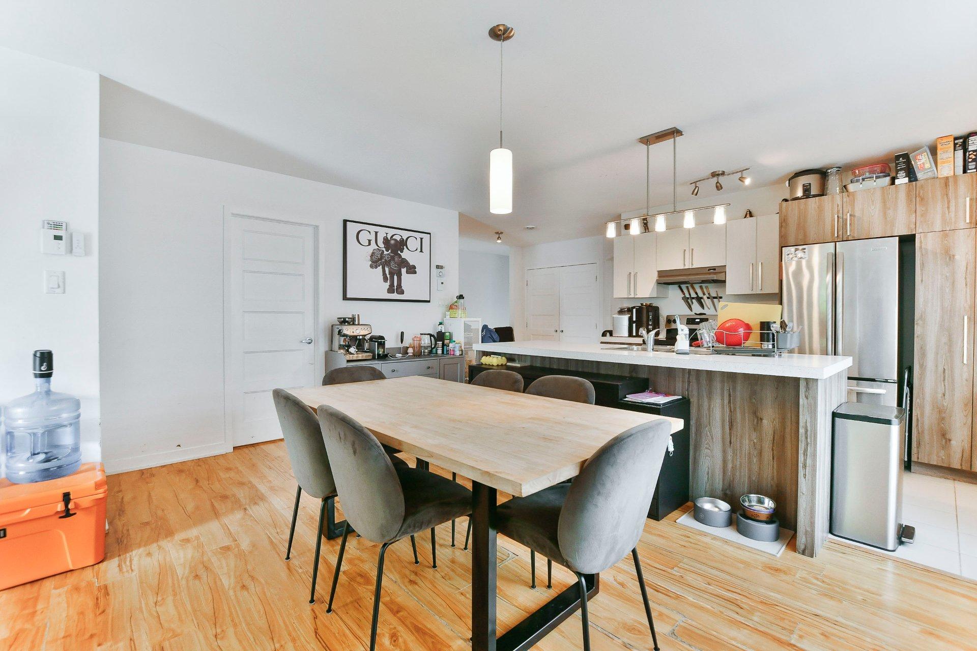 









199

 - 207


Boul. de Terrebonne

,
Terrebonne (Terrebonne),




QC
J6W6H7


