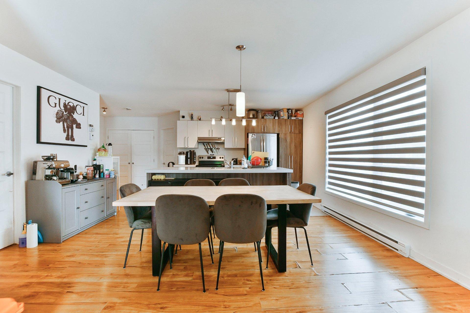 









199

 - 207


Boul. de Terrebonne

,
Terrebonne (Terrebonne),




QC
J6W6H7

