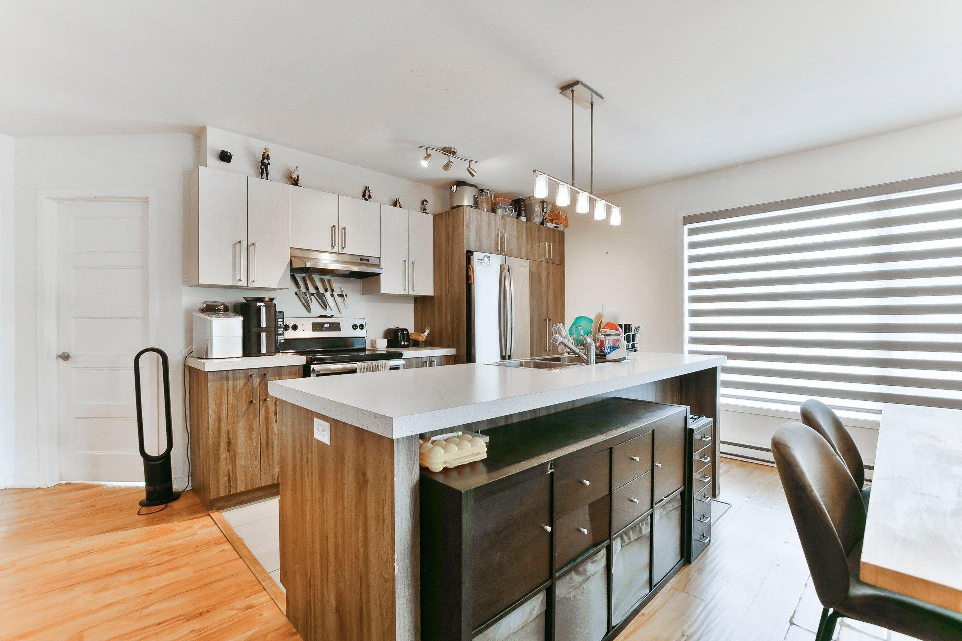 









199

 - 207


Boul. de Terrebonne

,
Terrebonne (Terrebonne),




QC
J6W6H7

