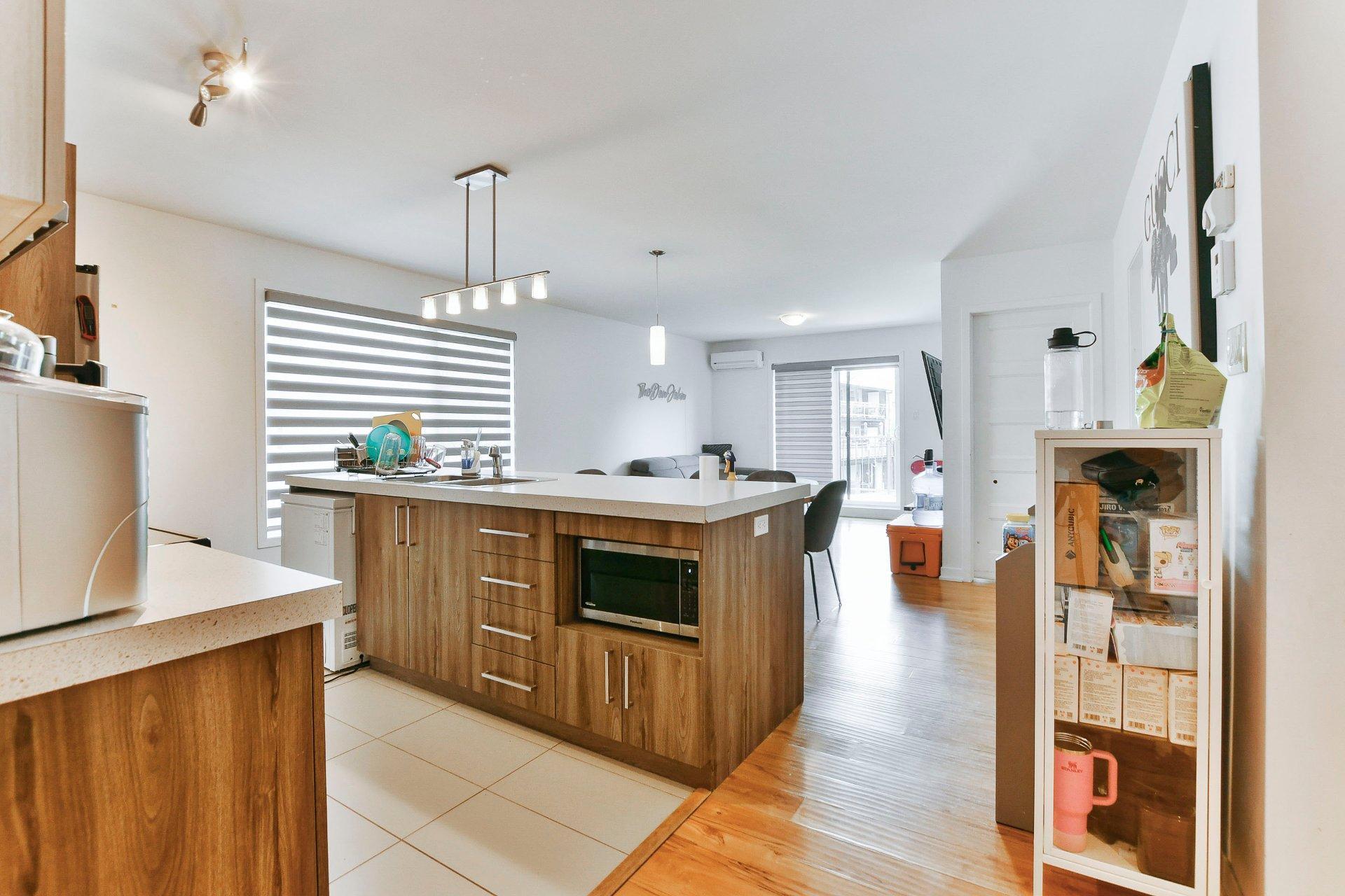 









199

 - 207


Boul. de Terrebonne

,
Terrebonne (Terrebonne),




QC
J6W6H7

