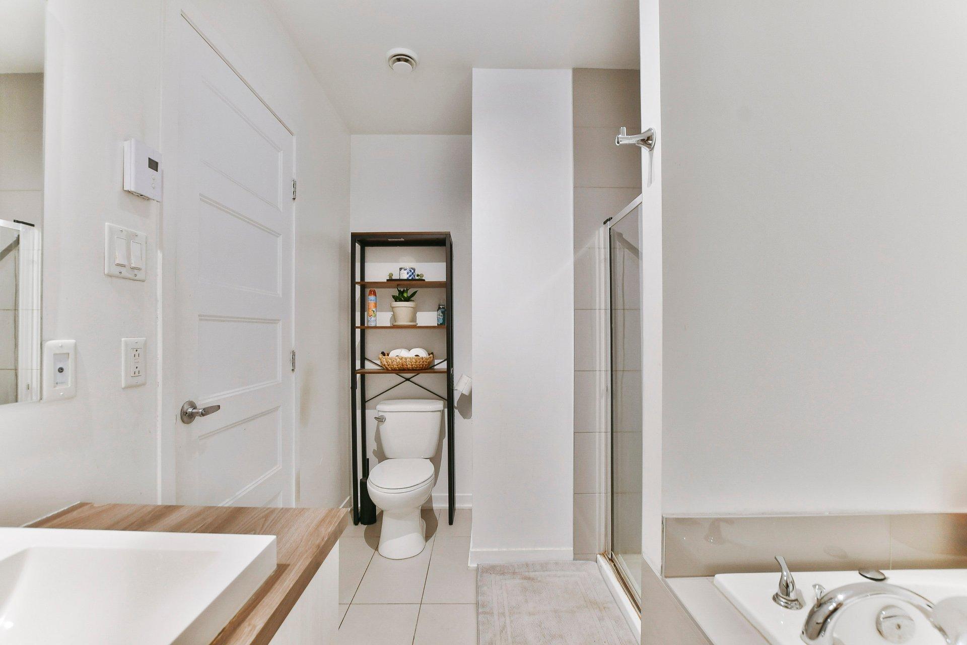 









199

 - 207


Boul. de Terrebonne

,
Terrebonne (Terrebonne),




QC
J6W6H7

