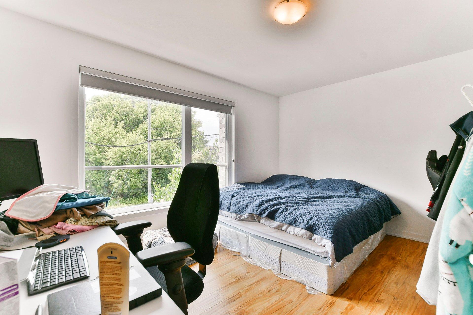 









199

 - 207


Boul. de Terrebonne

,
Terrebonne (Terrebonne),




QC
J6W6H7


