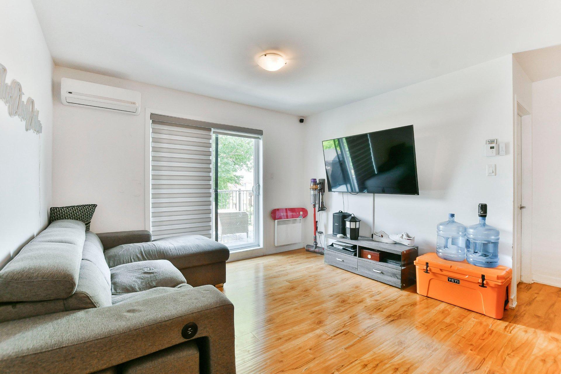 









199

 - 207


Boul. de Terrebonne

,
Terrebonne (Terrebonne),




QC
J6W6H7


