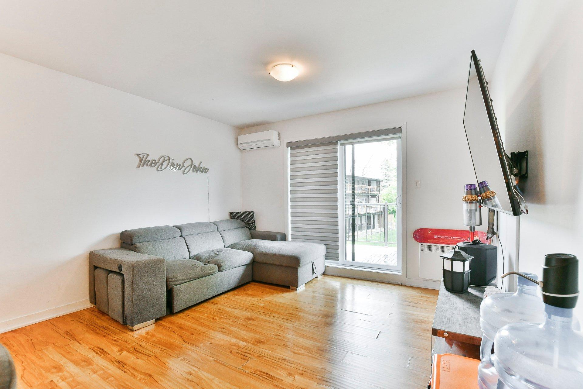 









199

 - 207


Boul. de Terrebonne

,
Terrebonne (Terrebonne),




QC
J6W6H7

