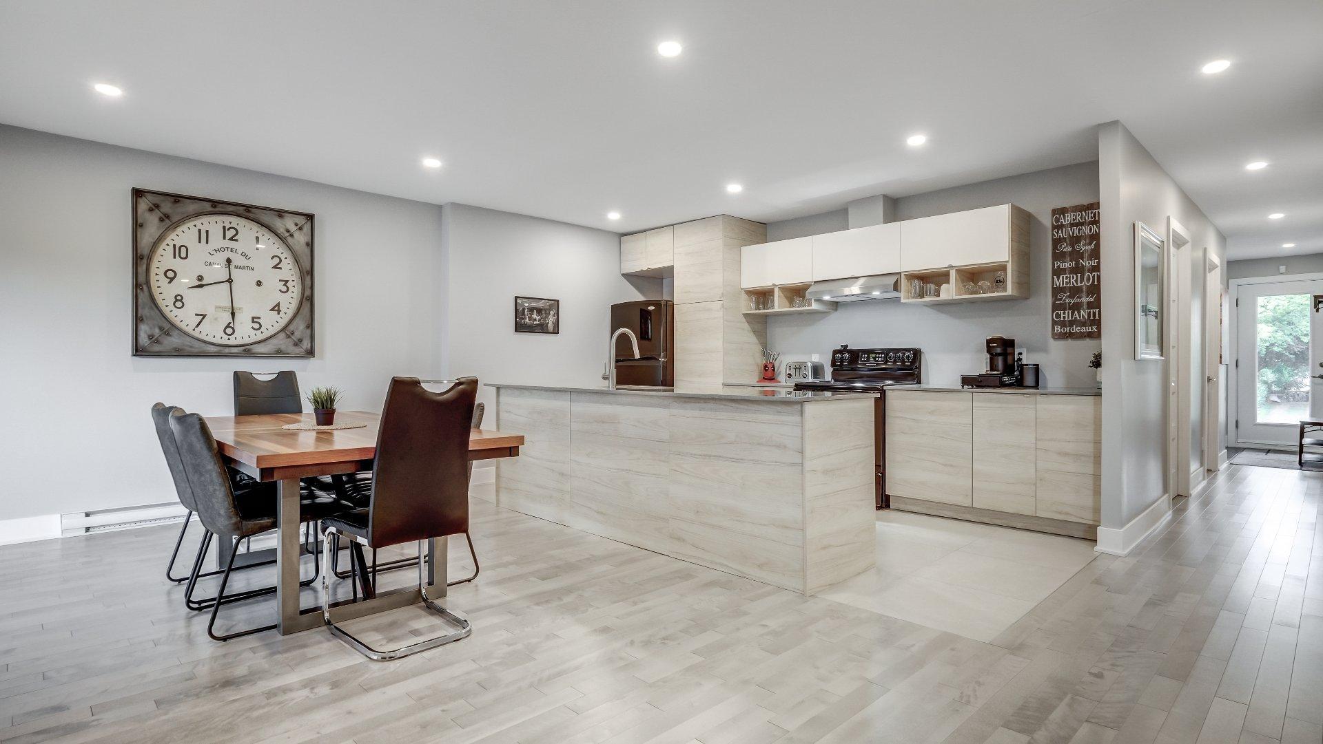 









222


Rue Blain

, 201,
Mont-Saint-Hilaire,




QC
J3H3B3


