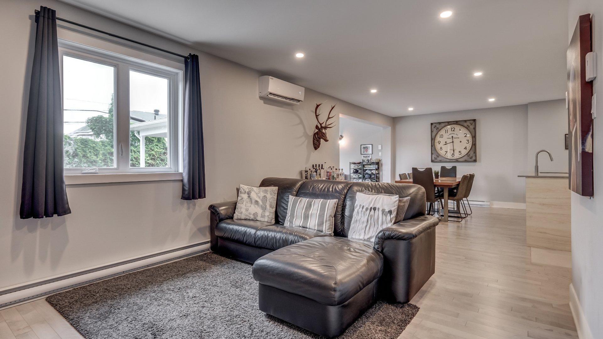 









222


Rue Blain

, 201,
Mont-Saint-Hilaire,




QC
J3H3B3

