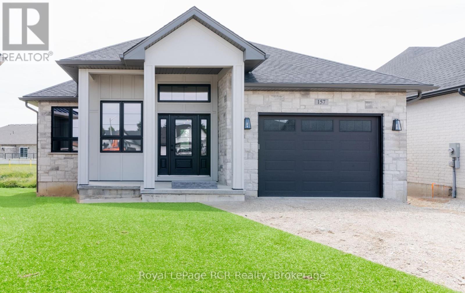 












157 JACK'S WAY

,
Wellington North (Mount Forest),




Ontario
N0G2L4

