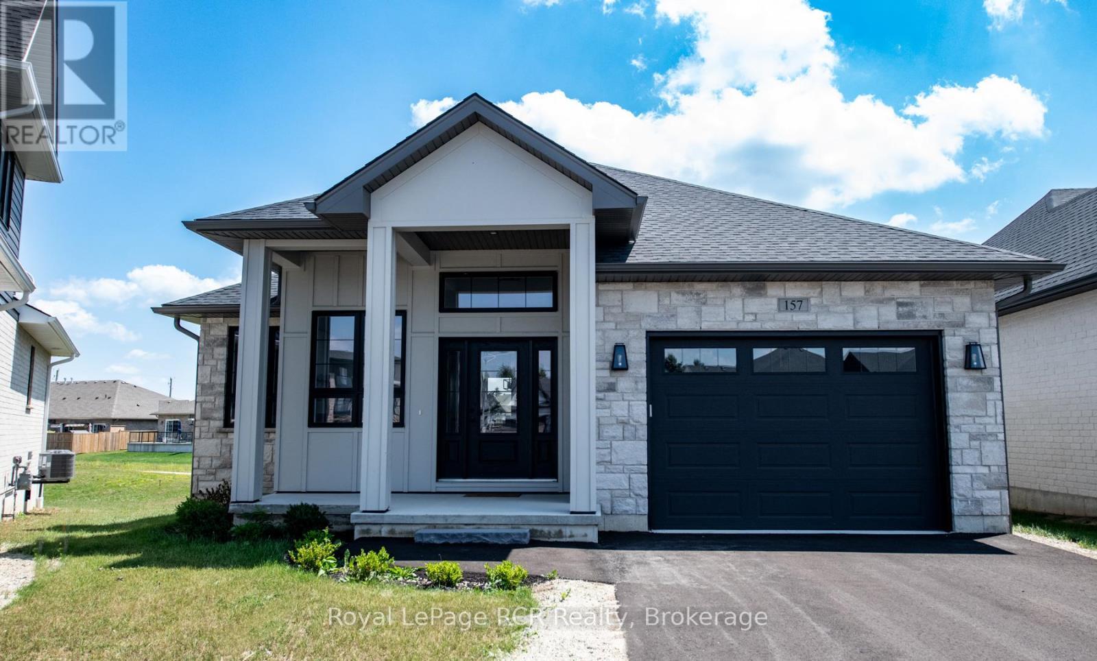 












157 JACK'S WAY

,
Wellington North (Mount Forest),




Ontario
N0G2L4

