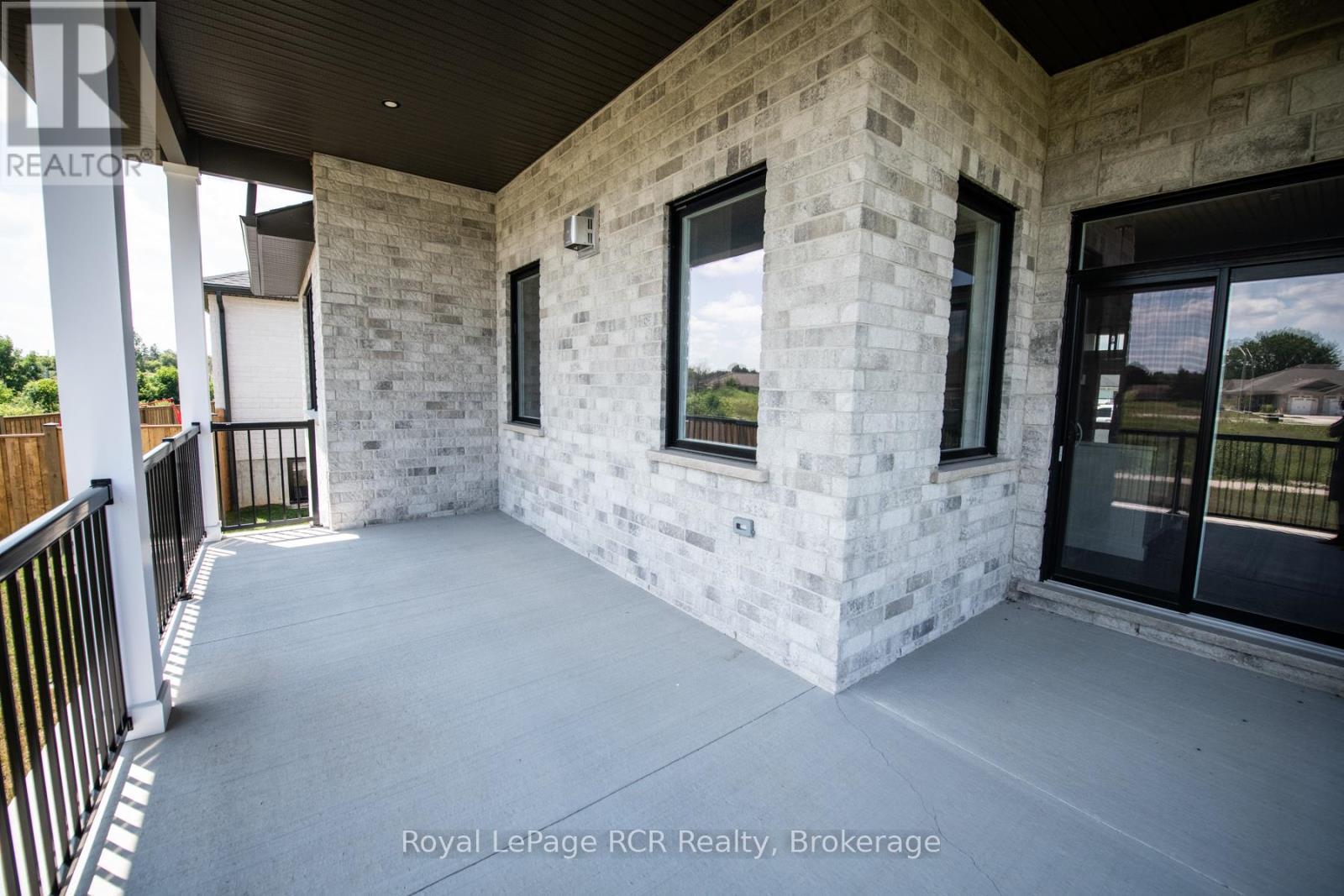 












157 JACK'S WAY

,
Wellington North (Mount Forest),




Ontario
N0G2L4

