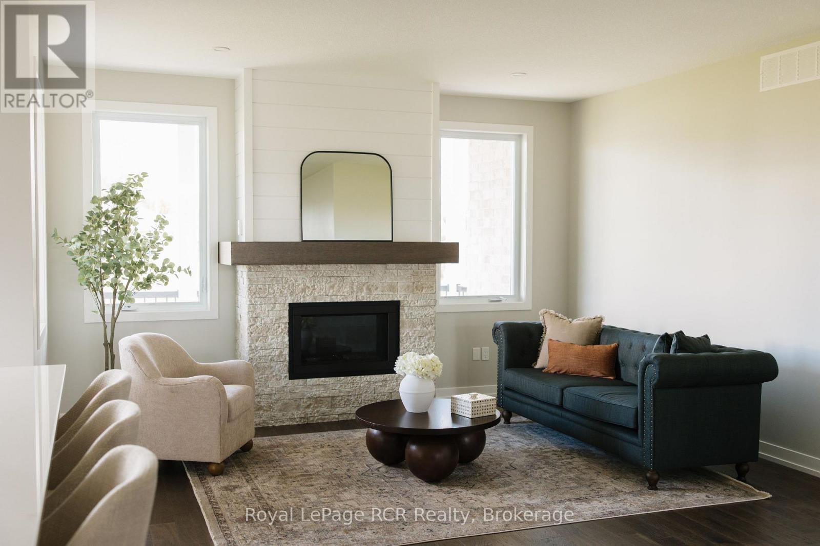 












157 JACK'S WAY

,
Wellington North (Mount Forest),




Ontario
N0G2L4

