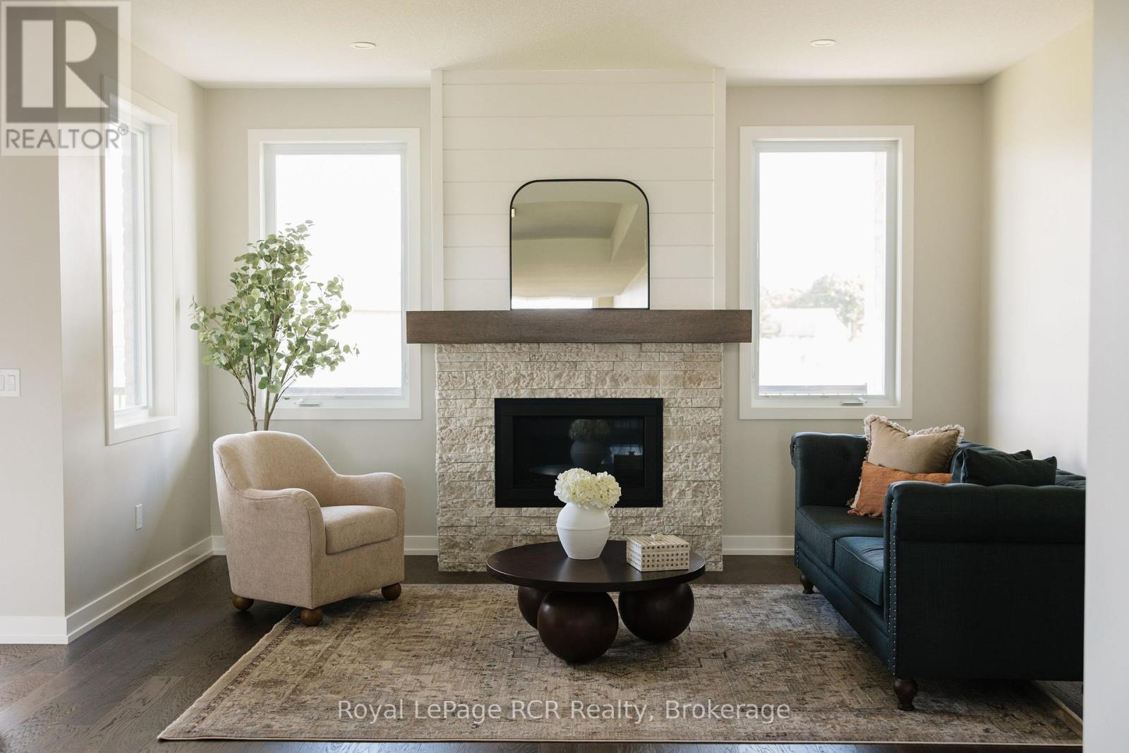 












157 JACK'S WAY

,
Wellington North (Mount Forest),




Ontario
N0G2L4

