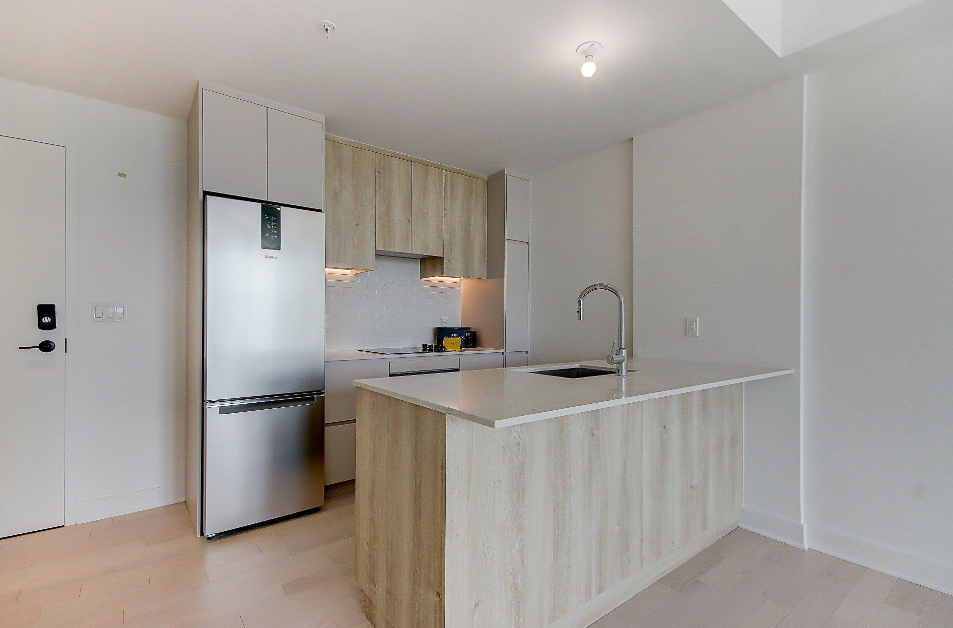 









200


Rue Marie-Charles-Le Moyne

, 1120,
Longueuil (Le Vieux-Longueuil),




QC
J4K8C2

