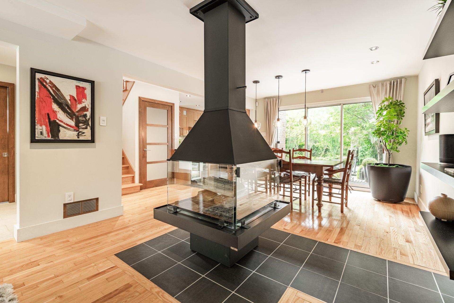 









355


Rue Corot

,
Montréal (Verdun/Île-des-Soeurs),




QC
H3E1K8

