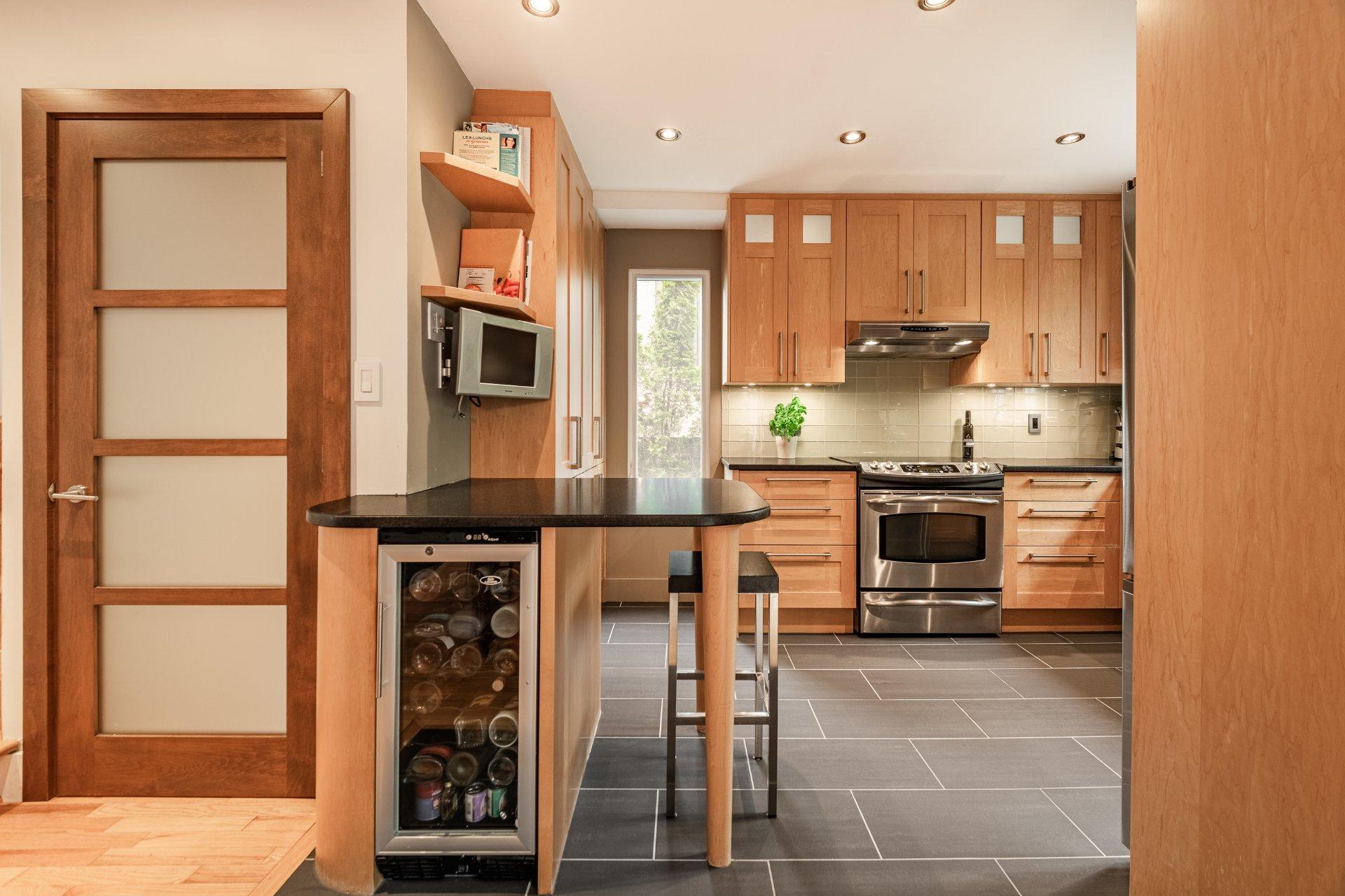 









355


Rue Corot

,
Montréal (Verdun/Île-des-Soeurs),




QC
H3E1K8

