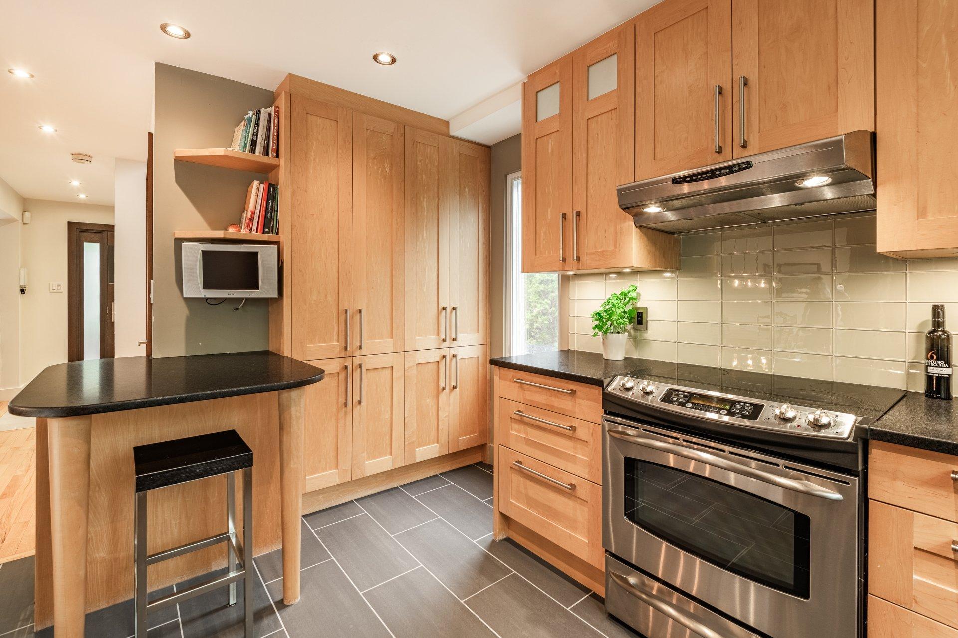 









355


Rue Corot

,
Montréal (Verdun/Île-des-Soeurs),




QC
H3E1K8

