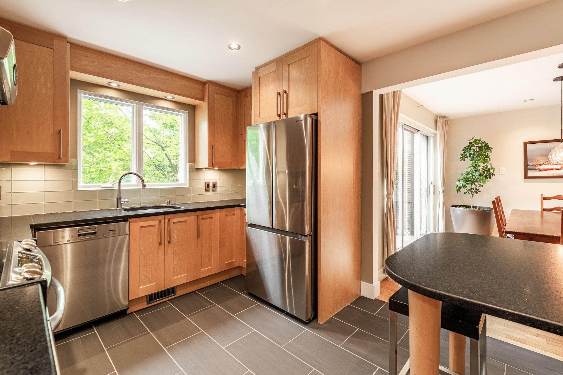 









355


Rue Corot

,
Montréal (Verdun/Île-des-Soeurs),




QC
H3E1K8

