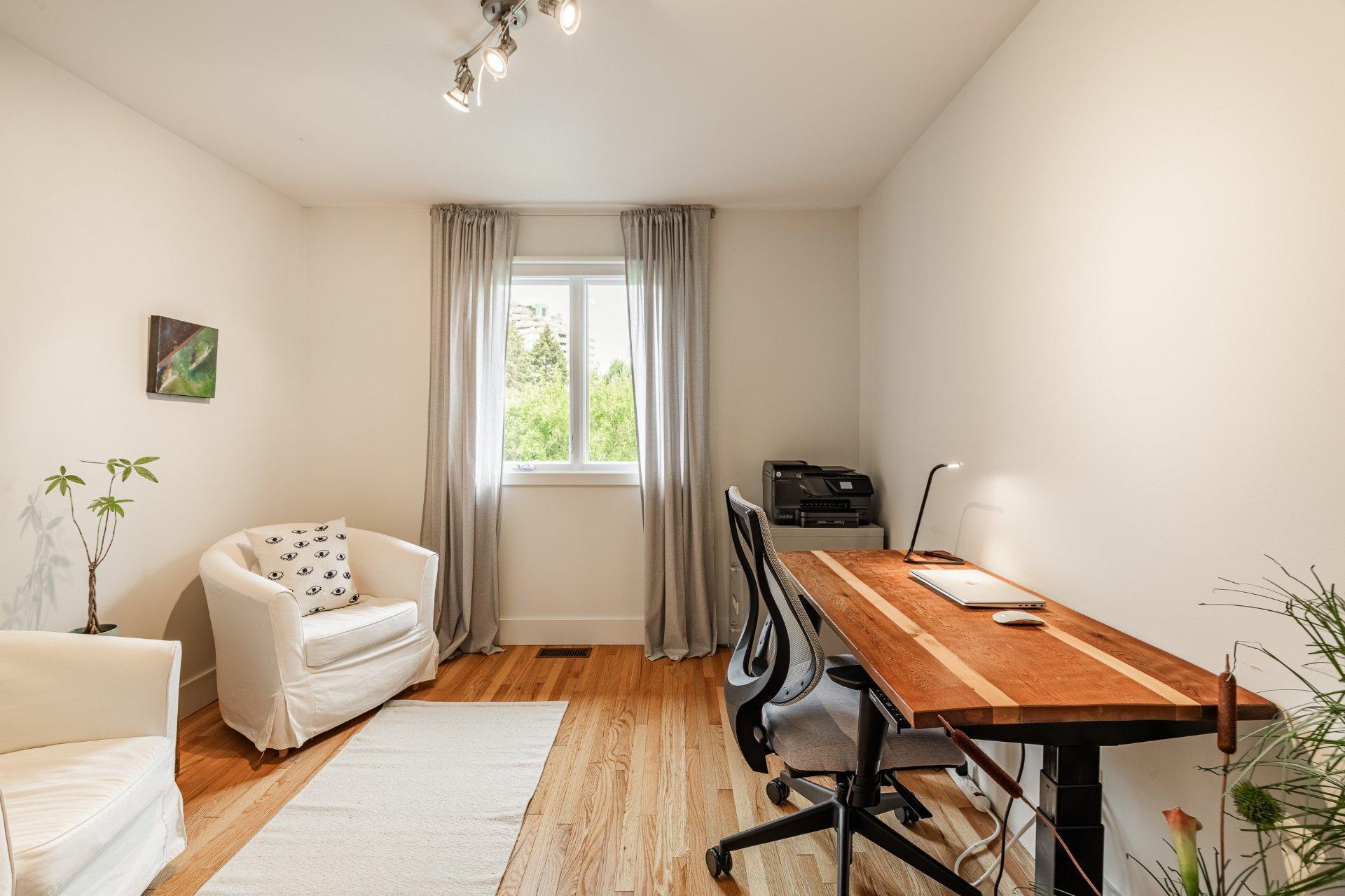 









355


Rue Corot

,
Montréal (Verdun/Île-des-Soeurs),




QC
H3E1K8

