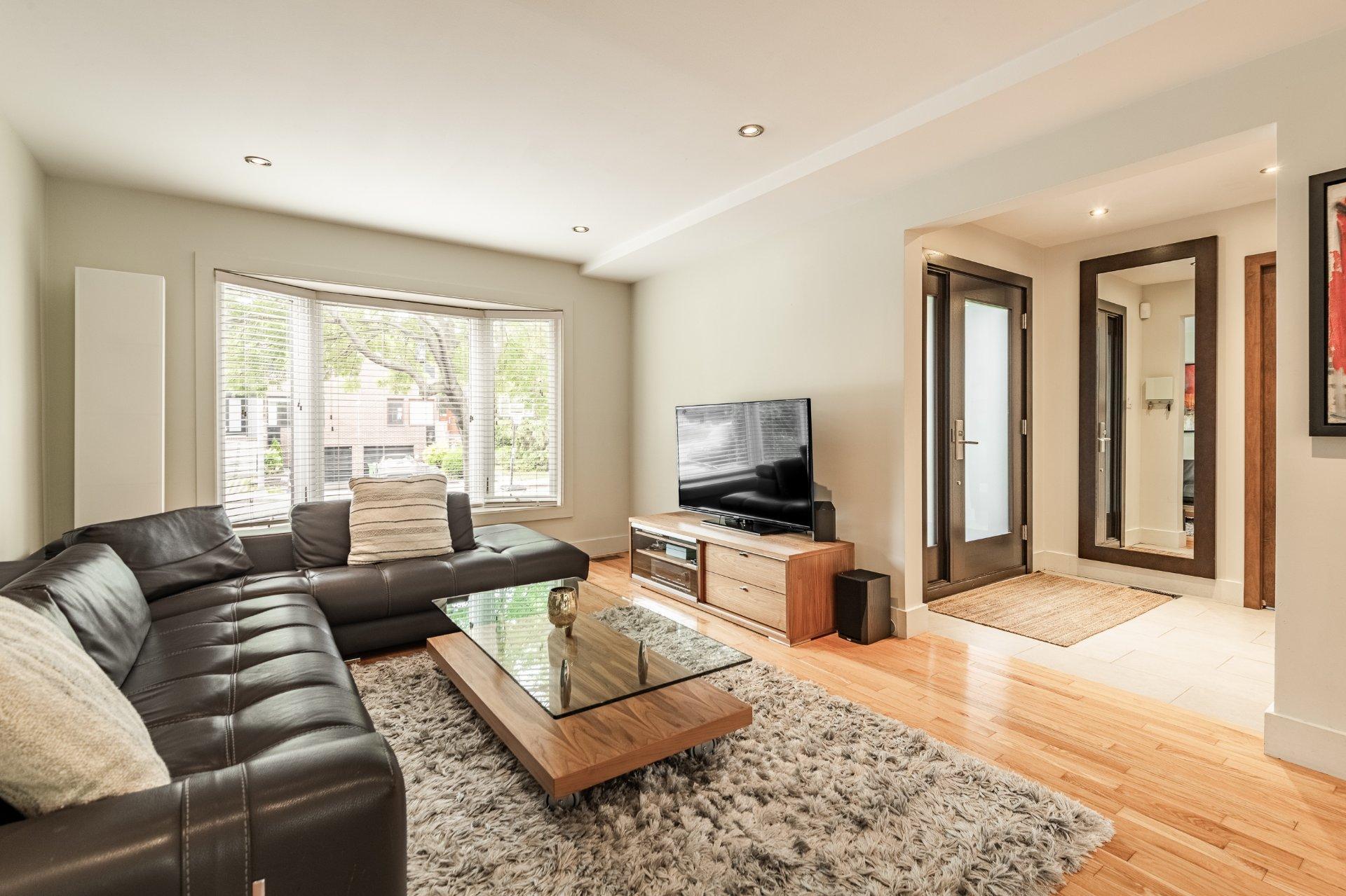 









355


Rue Corot

,
Montréal (Verdun/Île-des-Soeurs),




QC
H3E1K8

