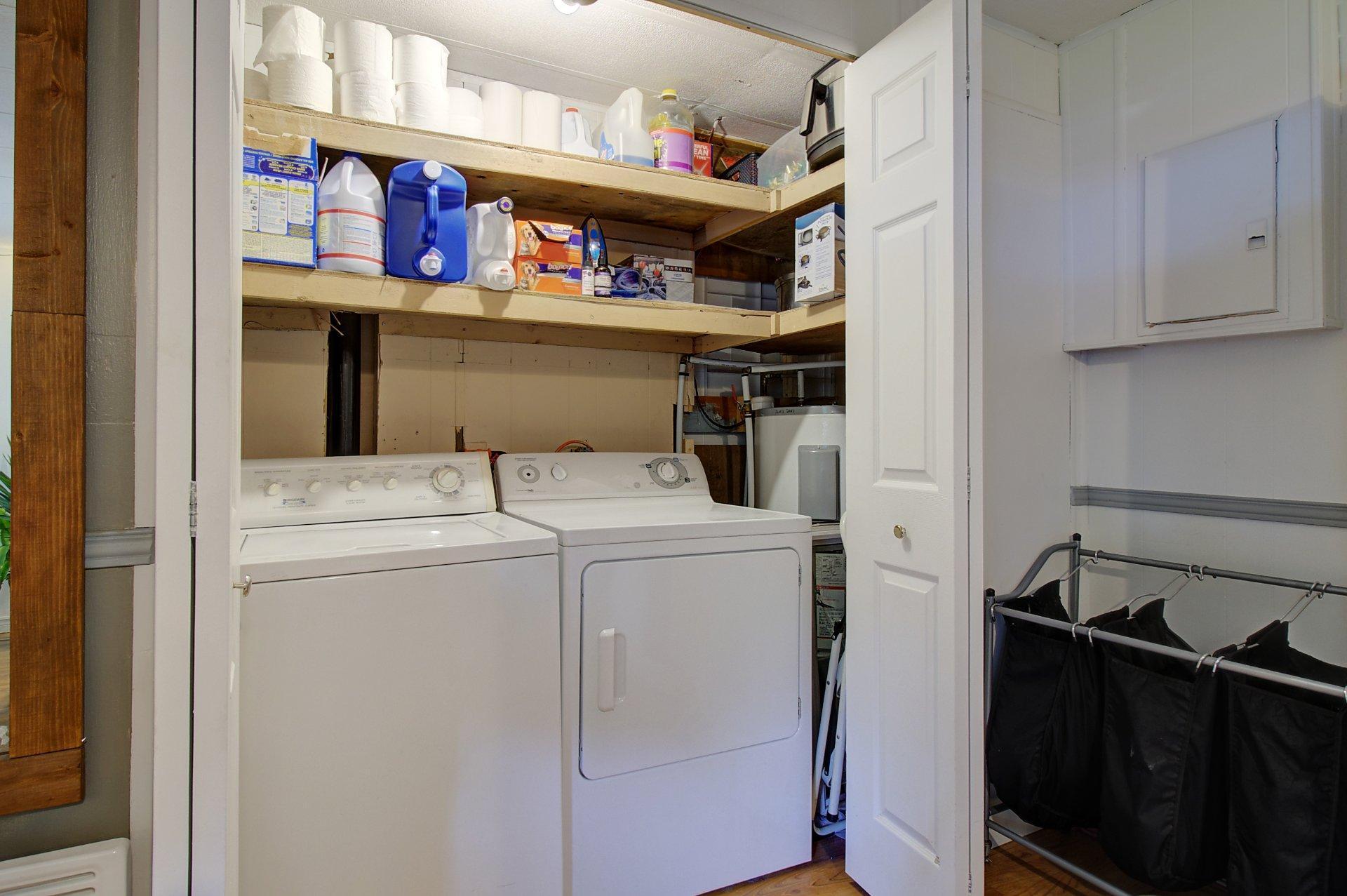 









100

 - 103


Ch. de la Rive

,
Compton,




QC
J0B1L0

