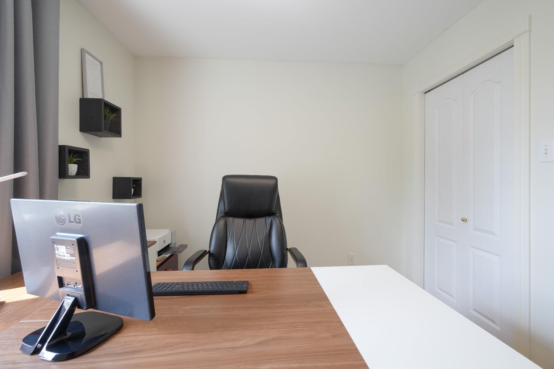 









3431


Rue Colombe

,
Sherbrooke (Brompton/Rock Forest/Saint-Élie/Deauville),




QC
J1N2Y6


