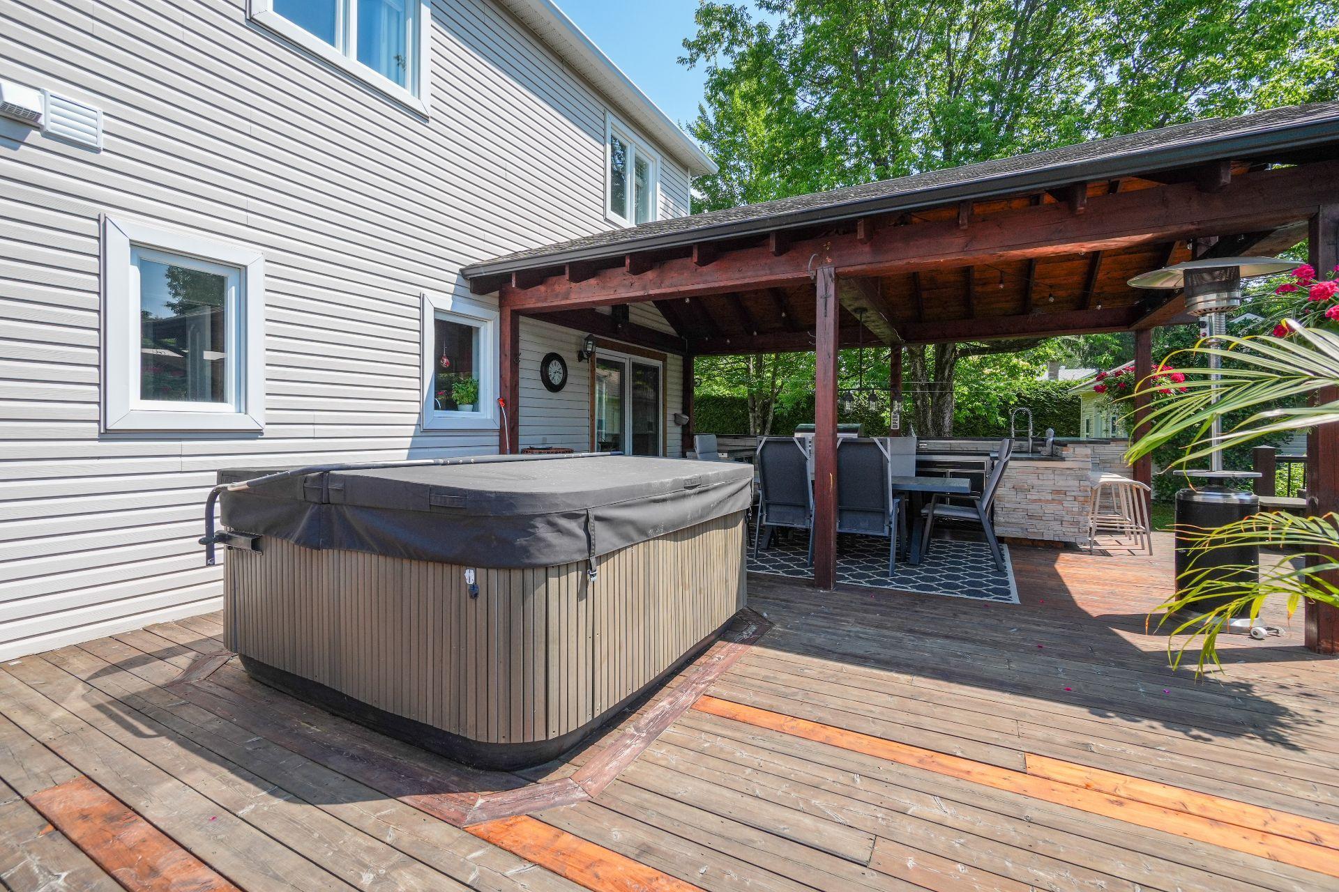 









3431


Rue Colombe

,
Sherbrooke (Brompton/Rock Forest/Saint-Élie/Deauville),




QC
J1N2Y6

