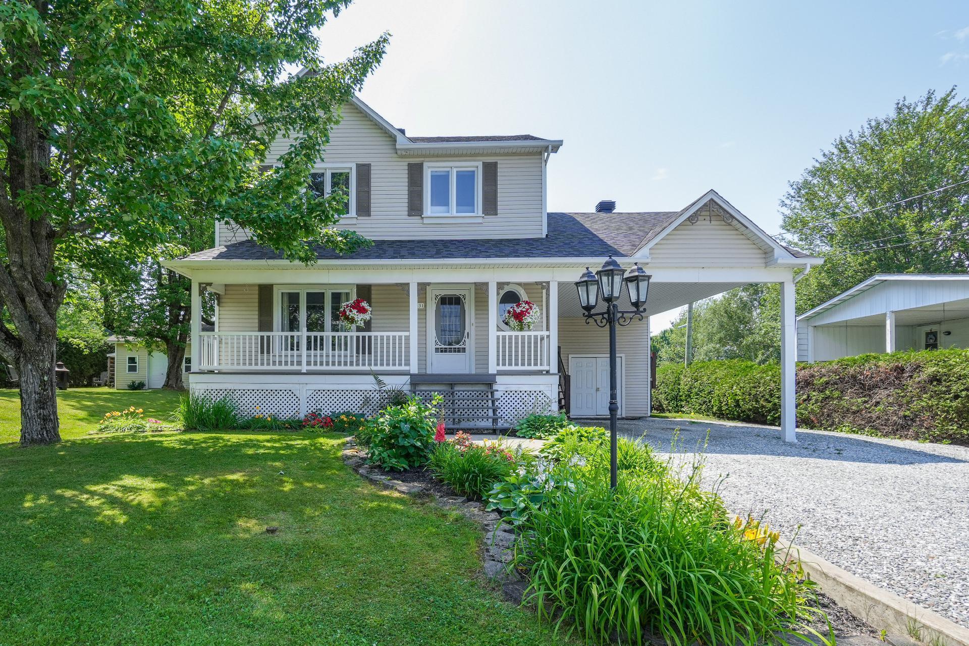 









3431


Rue Colombe

,
Sherbrooke (Brompton/Rock Forest/Saint-Élie/Deauville),




QC
J1N2Y6

