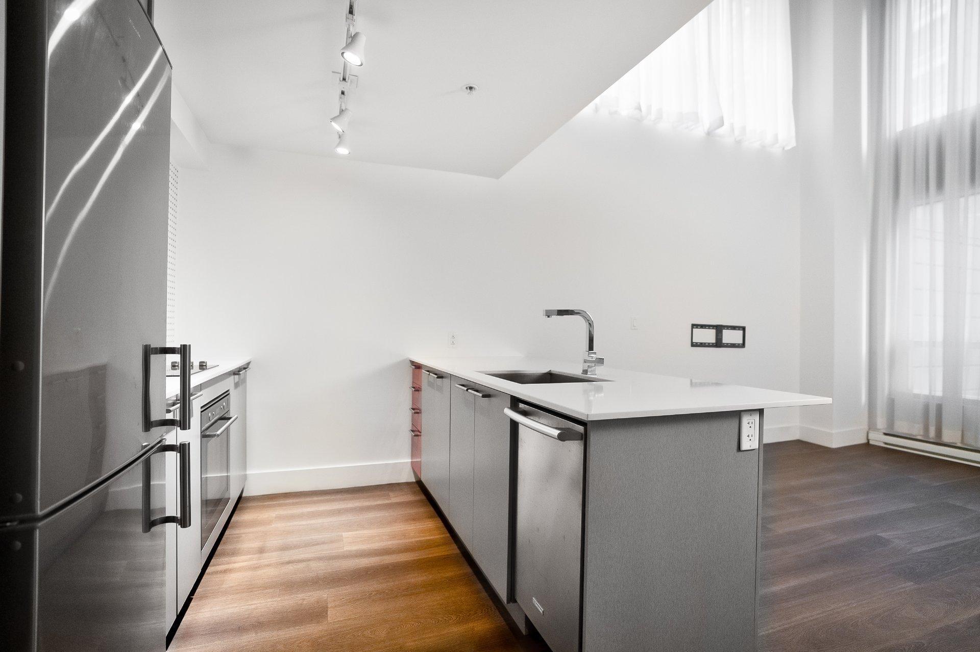 









405


Rue de la Concorde

, 315,
Montréal (Ville-Marie),




QC
H3A0H1

