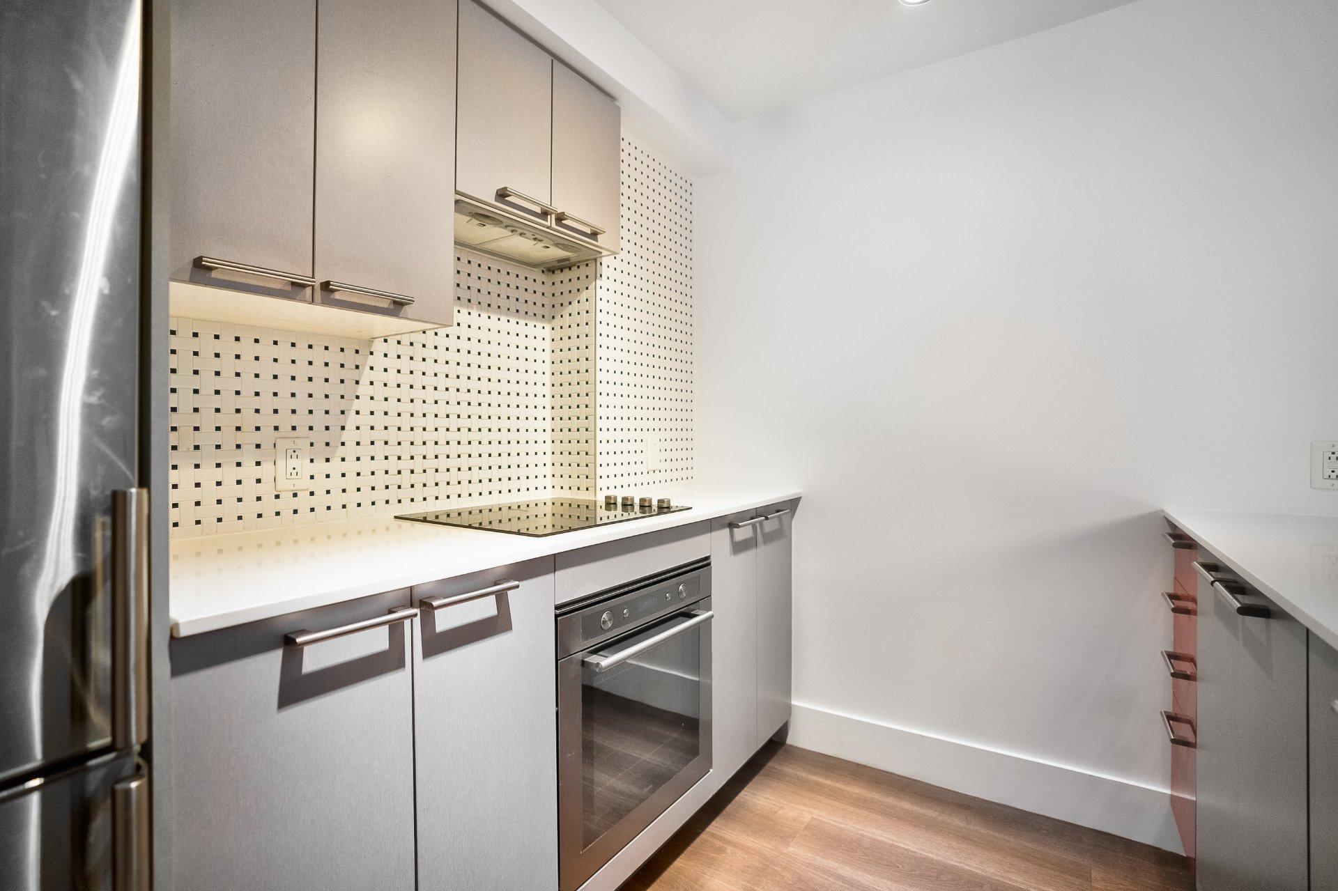 









405


Rue de la Concorde

, 315,
Montréal (Ville-Marie),




QC
H3A0H1


