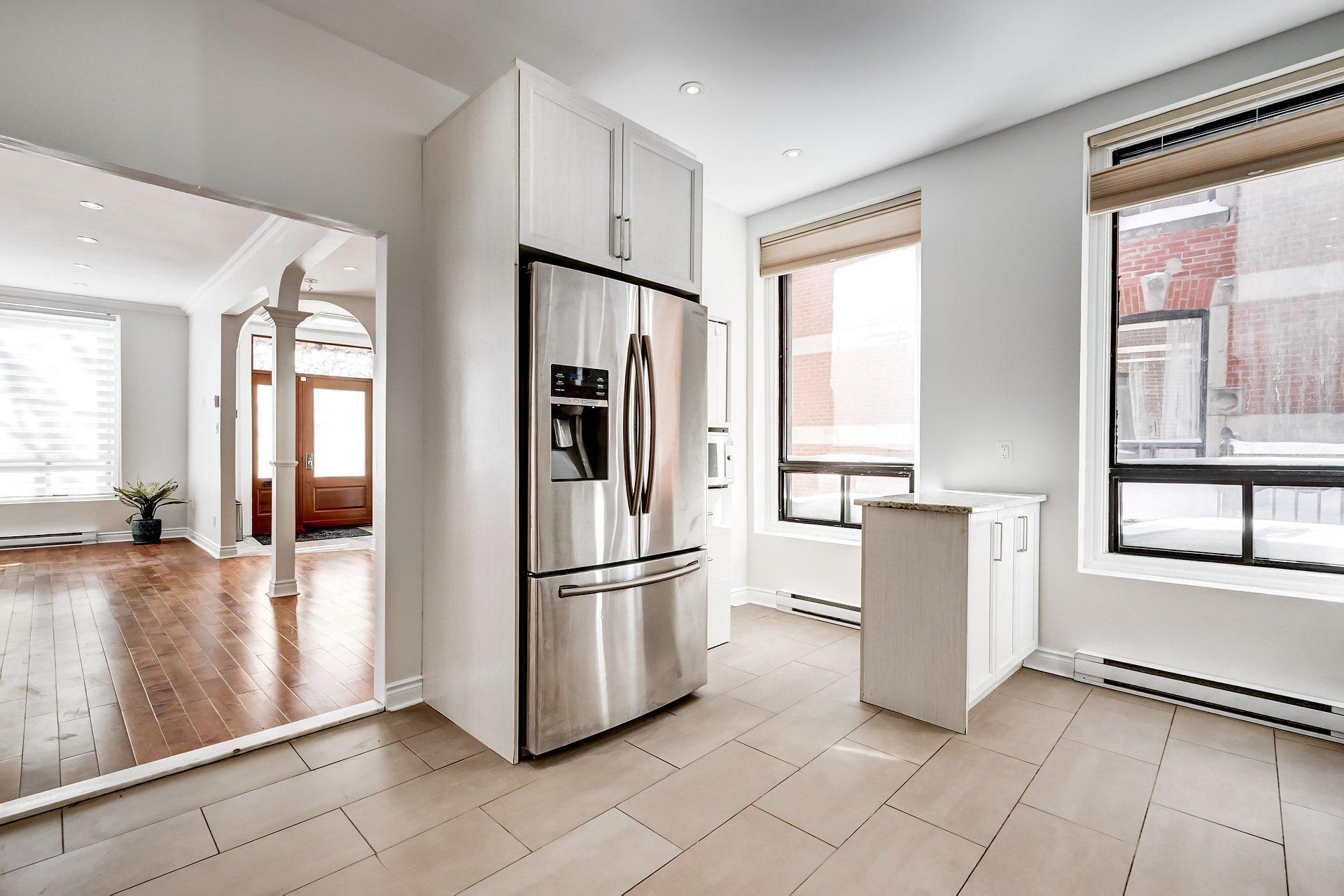 









4633Z


Rue Sherbrooke O.

,
Westmount,




QC
H3G1Z2

