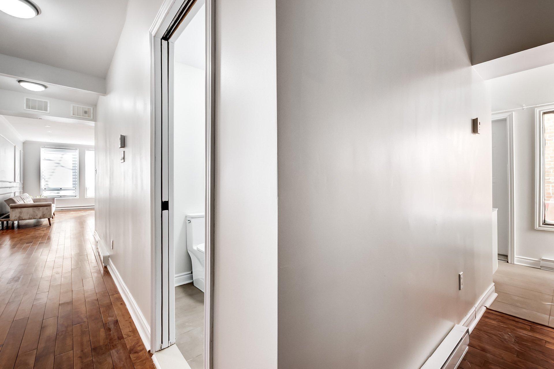 









4633Z


Rue Sherbrooke O.

,
Westmount,




QC
H3G1Z2

