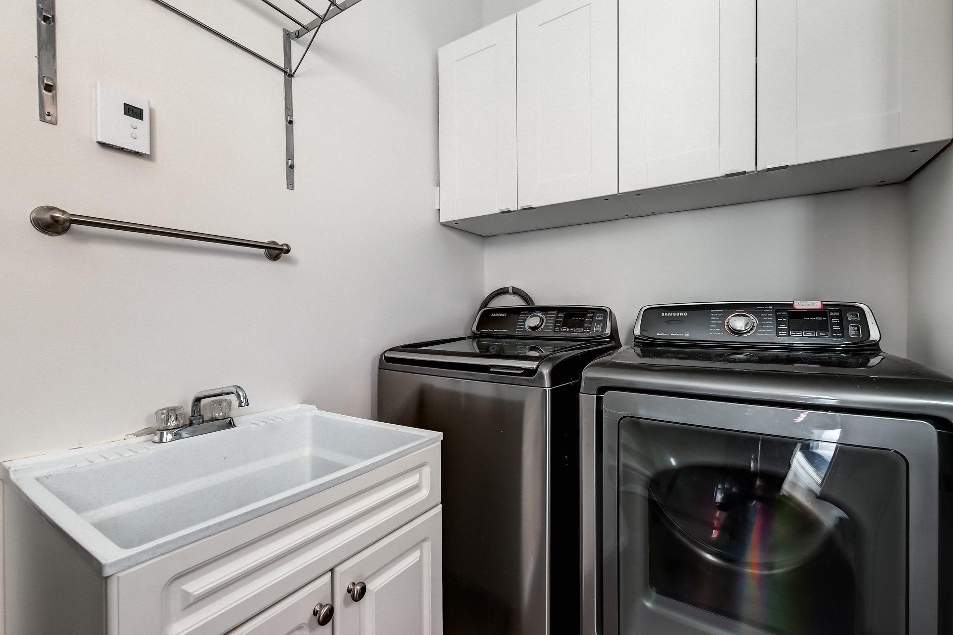 









4633Z


Rue Sherbrooke O.

,
Westmount,




QC
H3G1Z2

