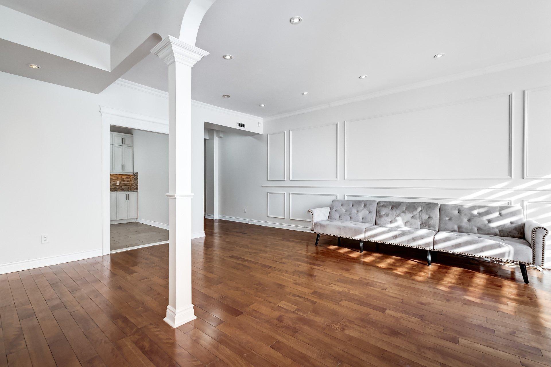









4633Z


Rue Sherbrooke O.

,
Westmount,




QC
H3G1Z2

