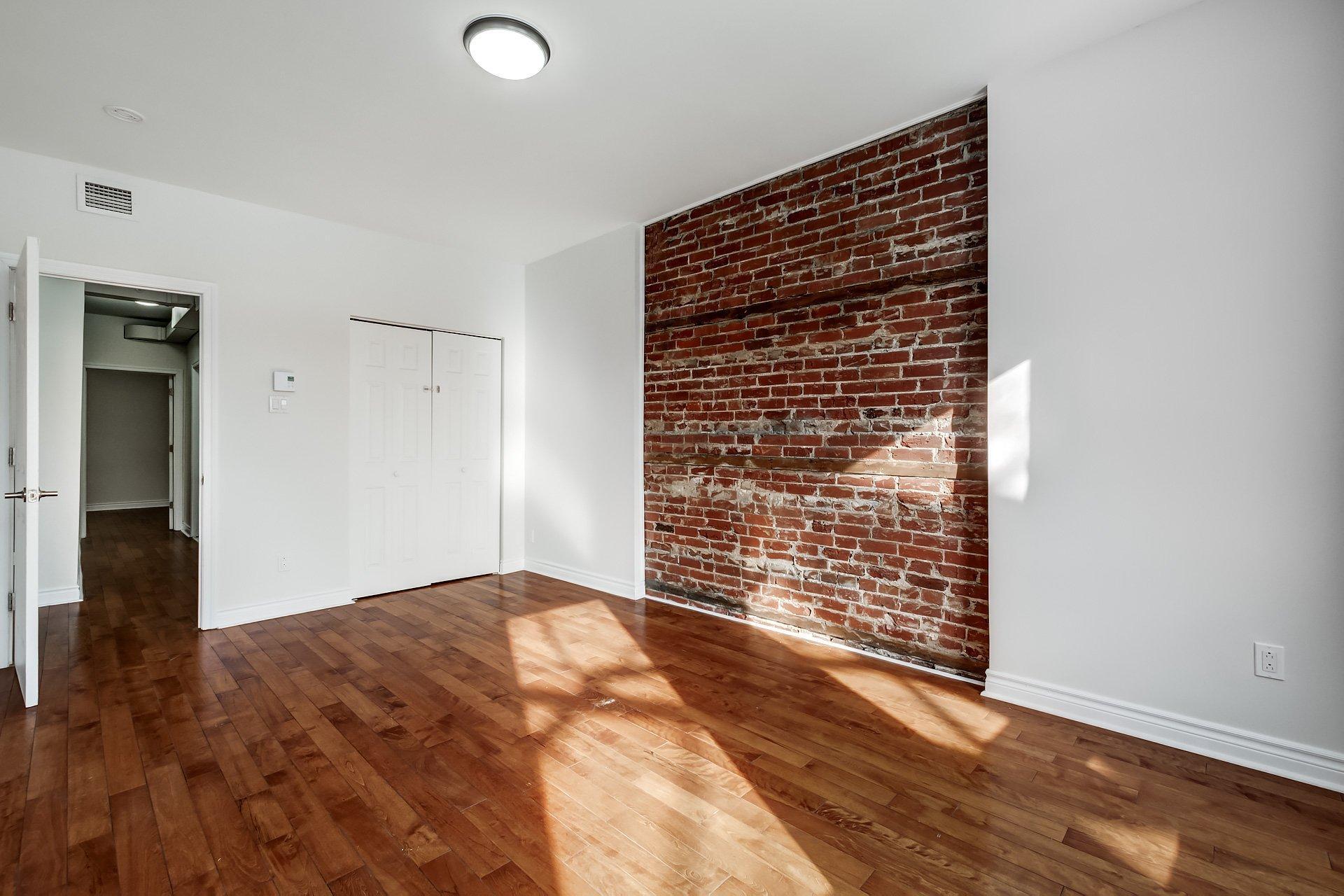 









4633Z


Rue Sherbrooke O.

,
Westmount,




QC
H3G1Z2

