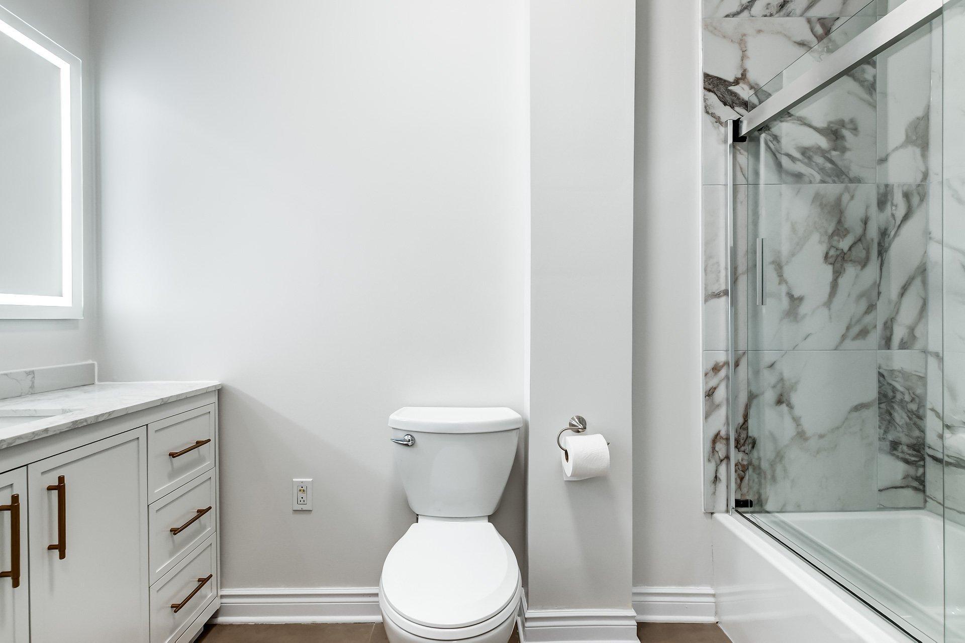 









4633Z


Rue Sherbrooke O.

,
Westmount,




QC
H3G1Z2

