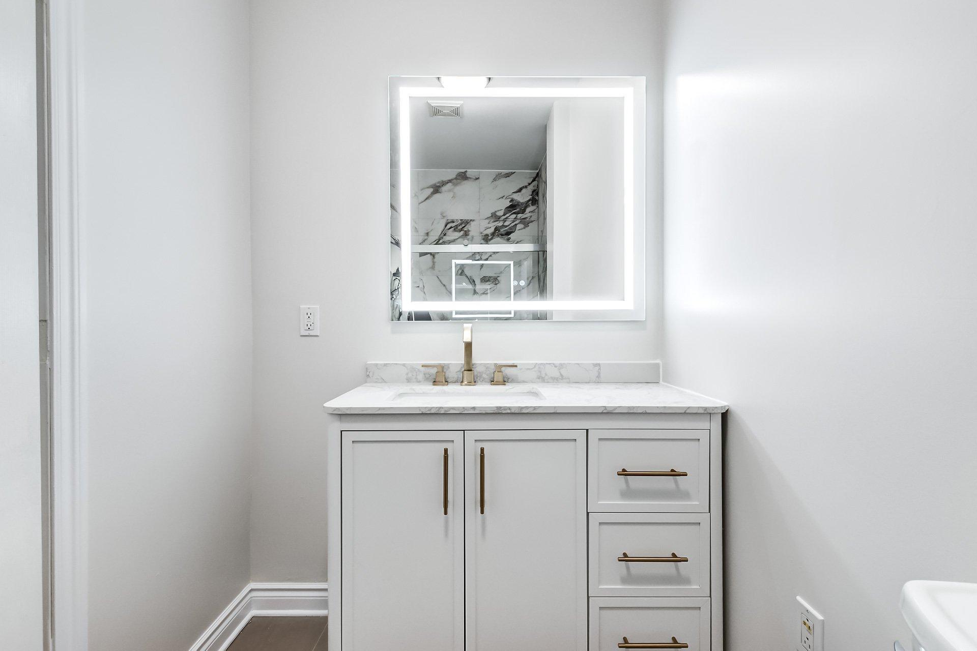 









4633Z


Rue Sherbrooke O.

,
Westmount,




QC
H3G1Z2

