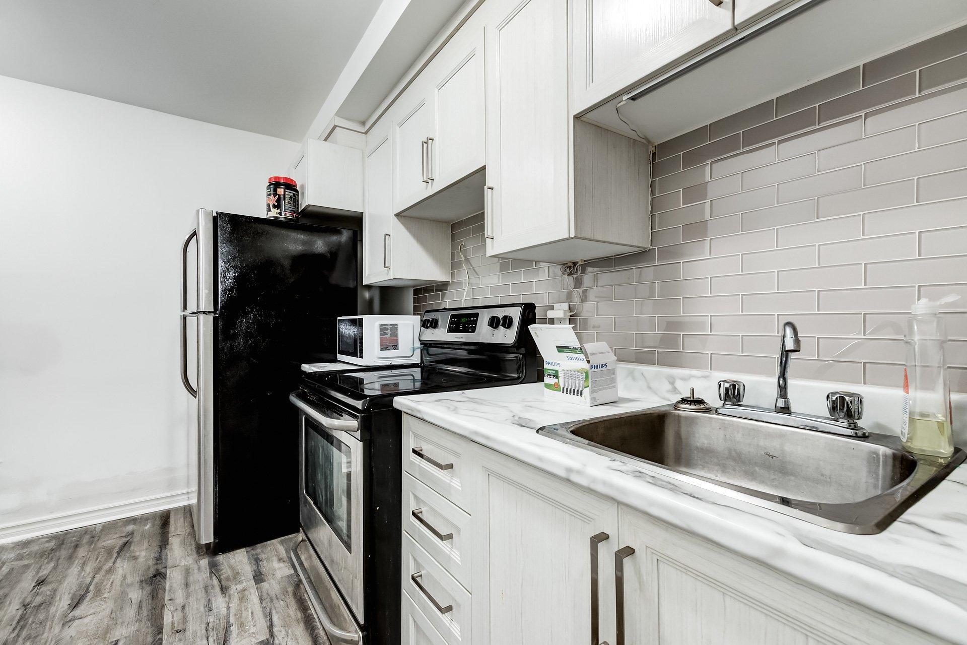 









4633Z


Rue Sherbrooke O.

,
Westmount,




QC
H3G1Z2

