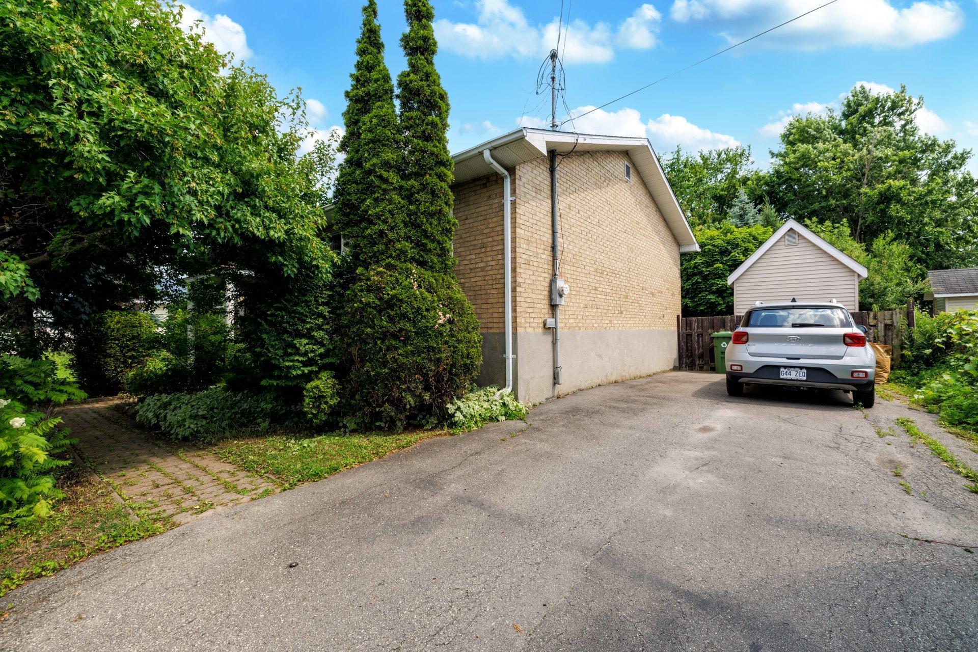









1630


Place Picard

,
Dorval,




QC
H9P2P9

