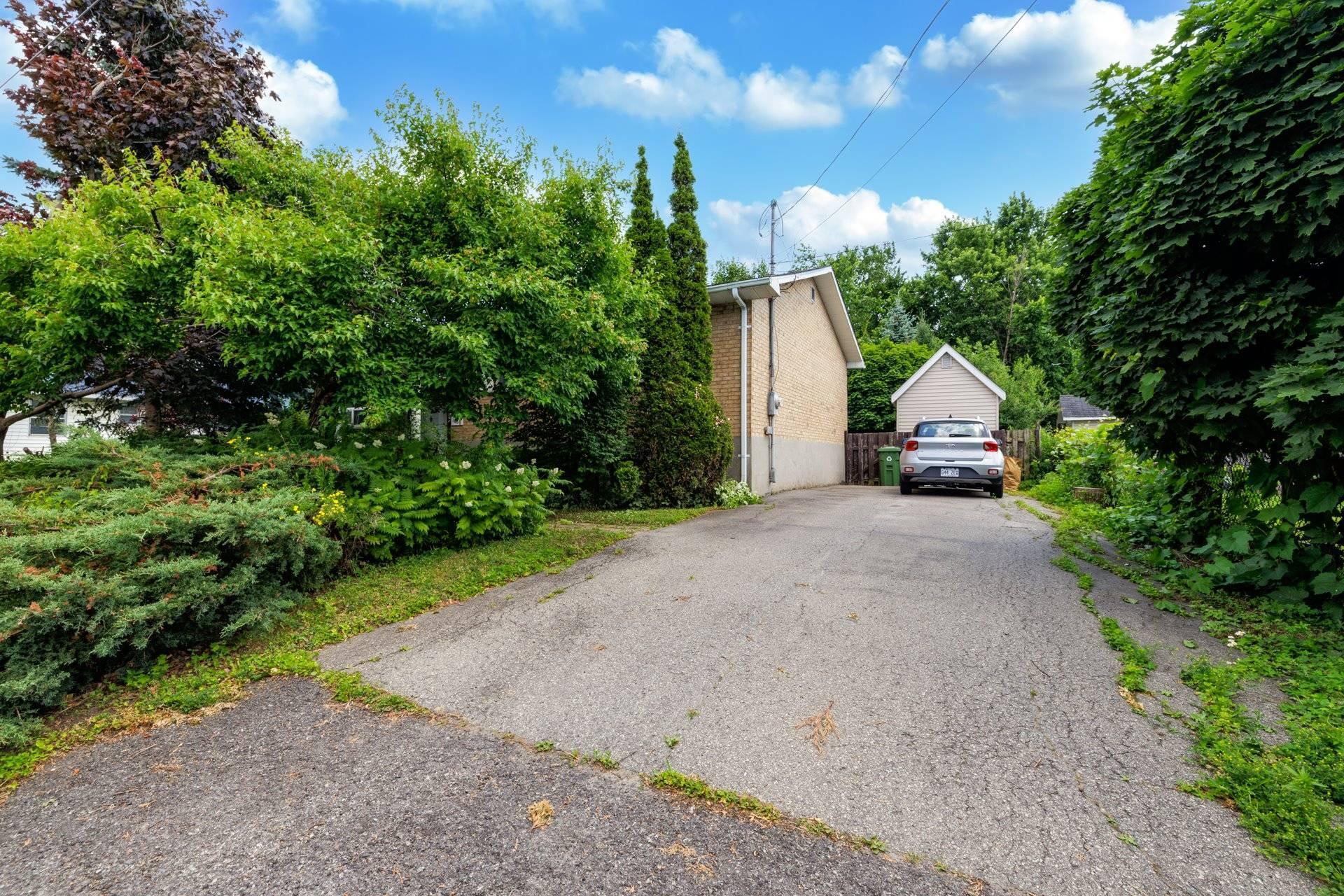









1630


Place Picard

,
Dorval,




QC
H9P2P9

