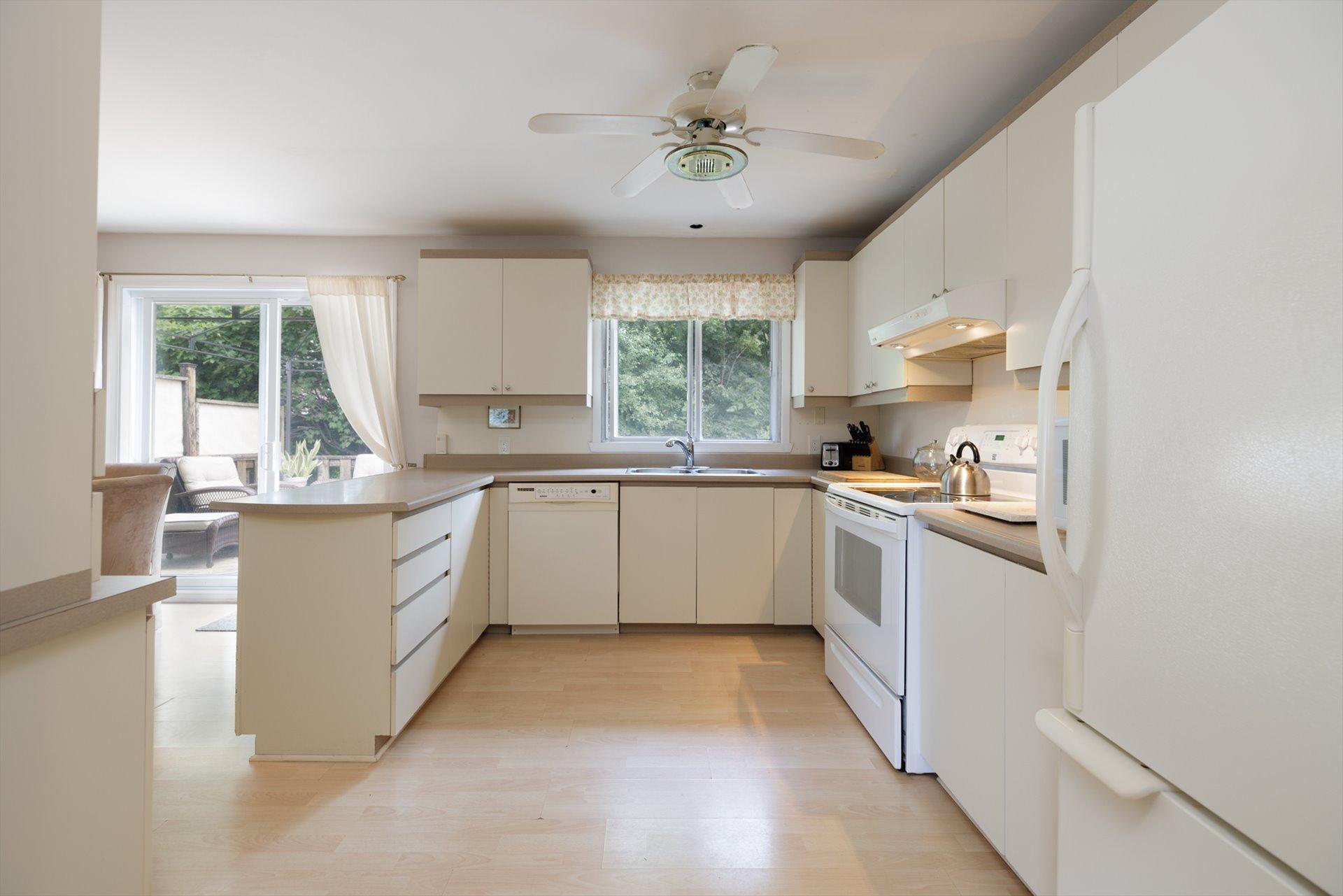 









1630


Place Picard

,
Dorval,




QC
H9P2P9

