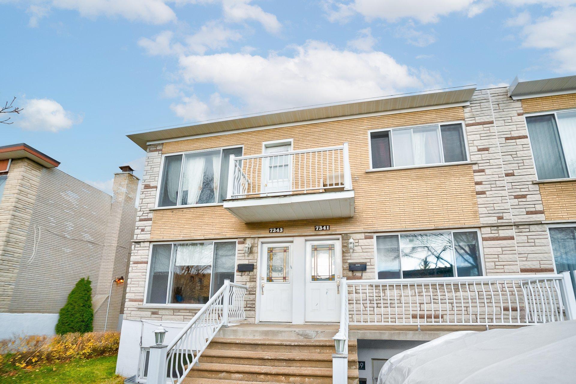 









7339

 - 7343


Av. de Fougeray

,
Montréal (Anjou),




QC
H1K3K2

