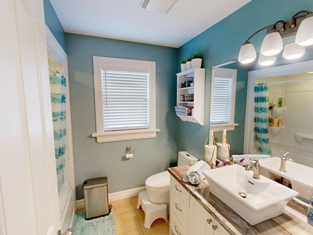 












205 Lindenwood Terrace

,
Dartmouth,




NS
B2W 0B2

