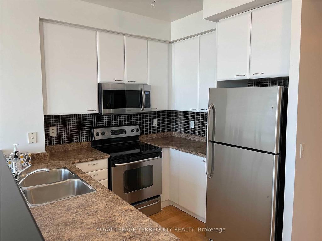 









220


Burnhamthorpe

Road West, 2610,
Mississauga,




ON
L5B 4N4

