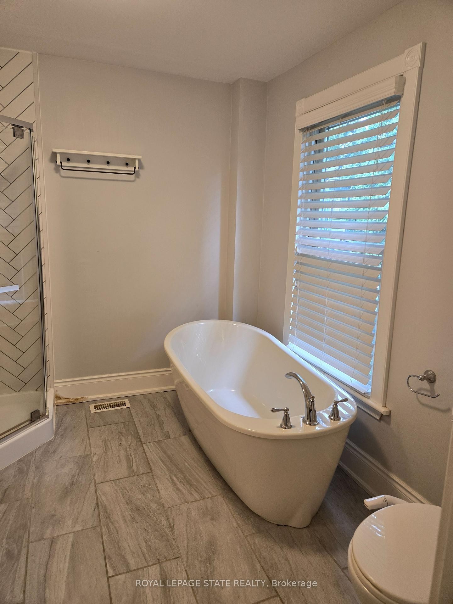 









22


Burlington

Street East,
Hamilton,




ON
L8L 4G2

