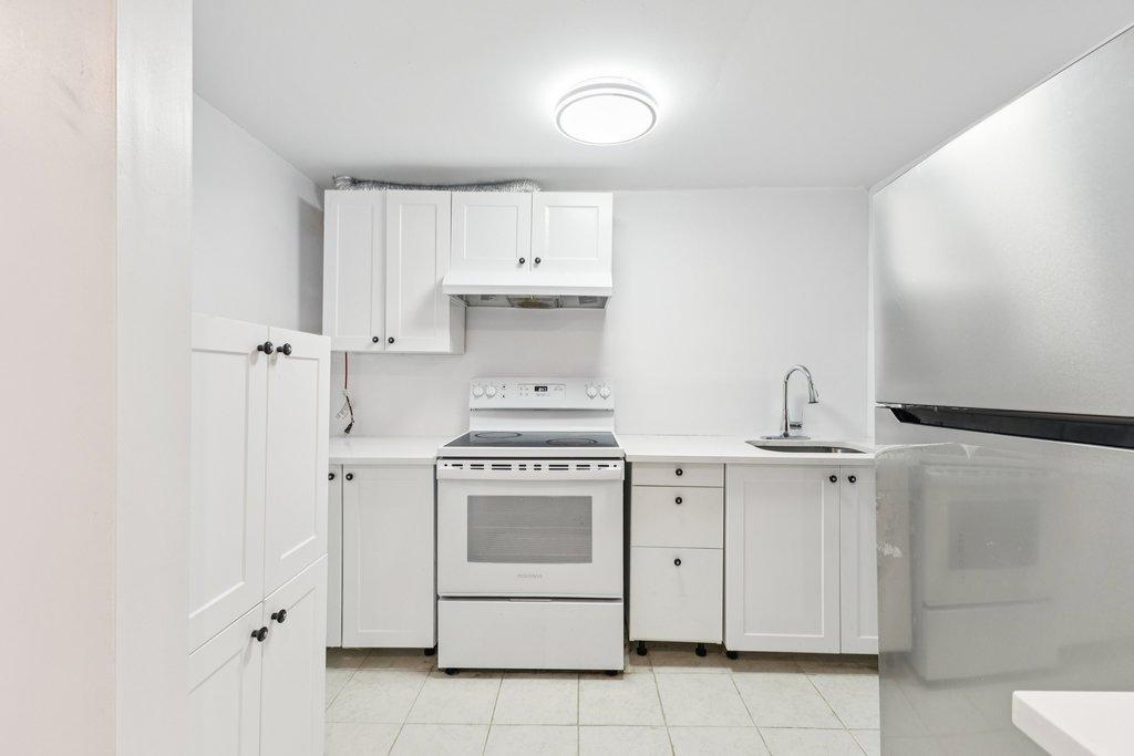 









484


Rue Sylvestre

,
Gatineau (Gatineau),




QC
J8P6E2

