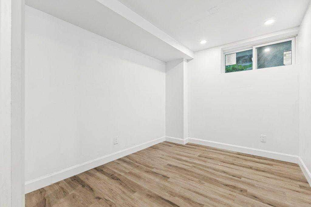 









484


Rue Sylvestre

,
Gatineau (Gatineau),




QC
J8P6E2

