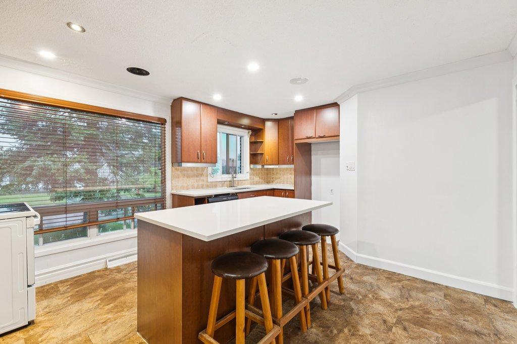 









484


Rue Sylvestre

,
Gatineau (Gatineau),




QC
J8P6E2

