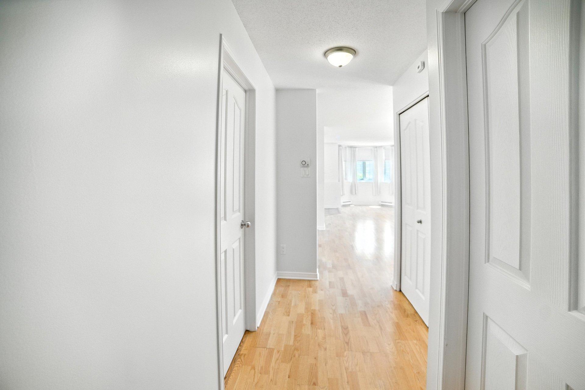 









264


Boul. St-Raymond

, 1,
Gatineau (Hull),




QC
J9A3G7

